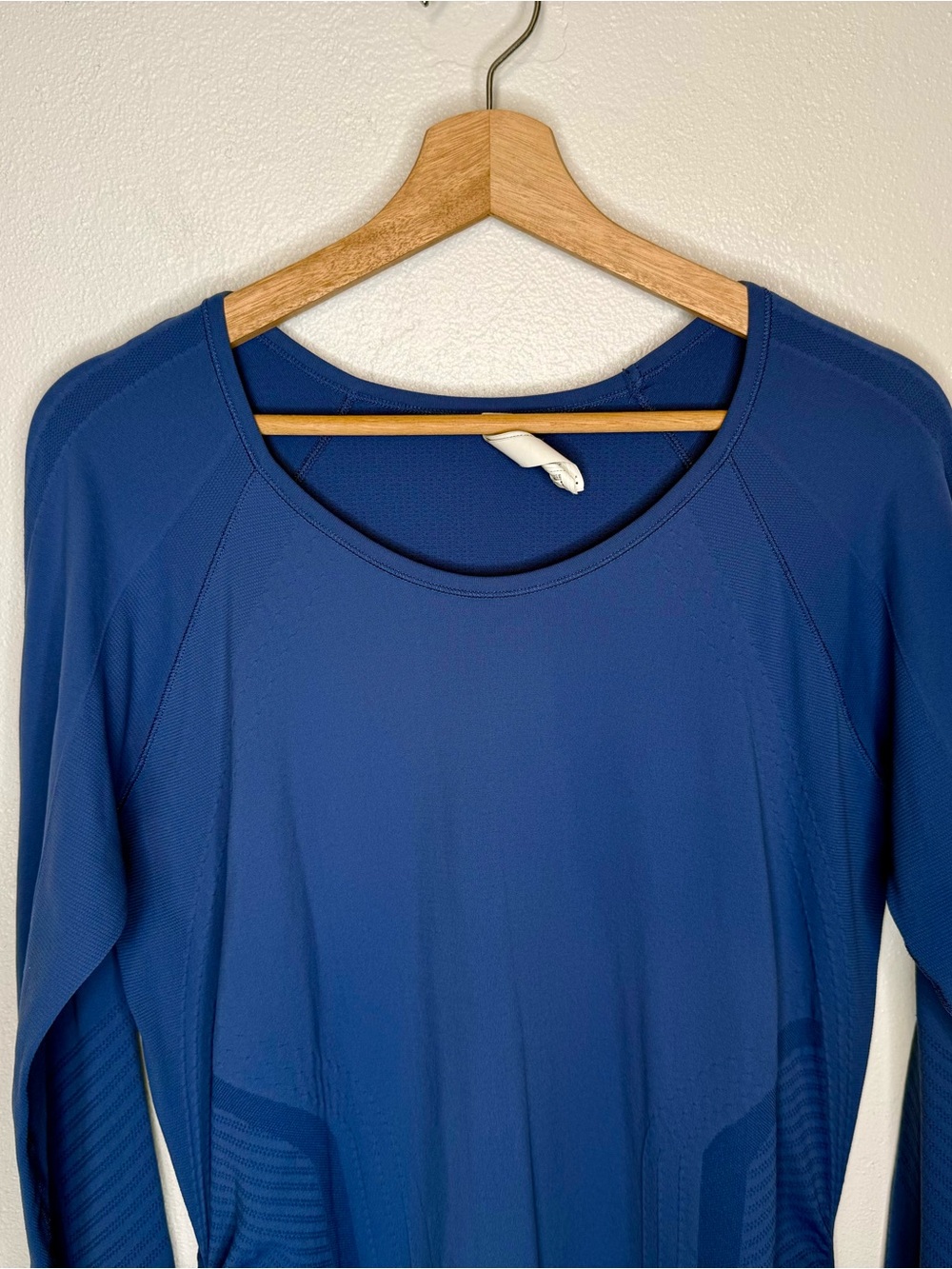 Athleta Speedlight Seamless Long Sleeve Top Blue Women's Size XL Med-Hi Impact - Picture 3 of 16